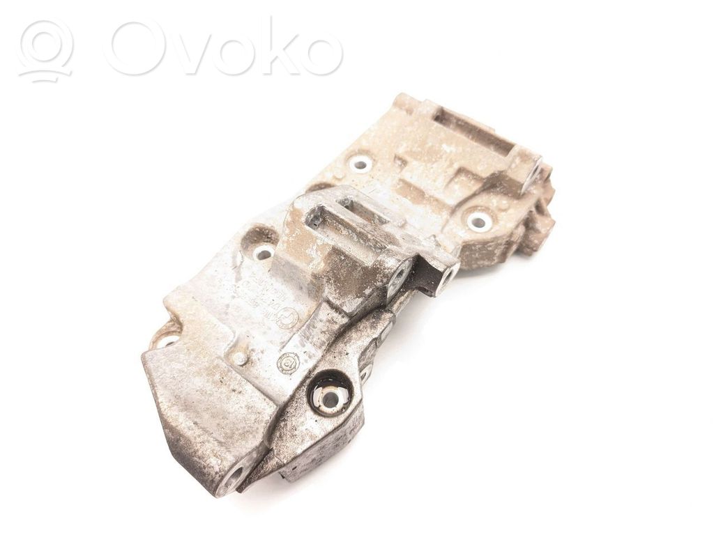 BMW 6 F12 F13 Mocowanie alternatora
