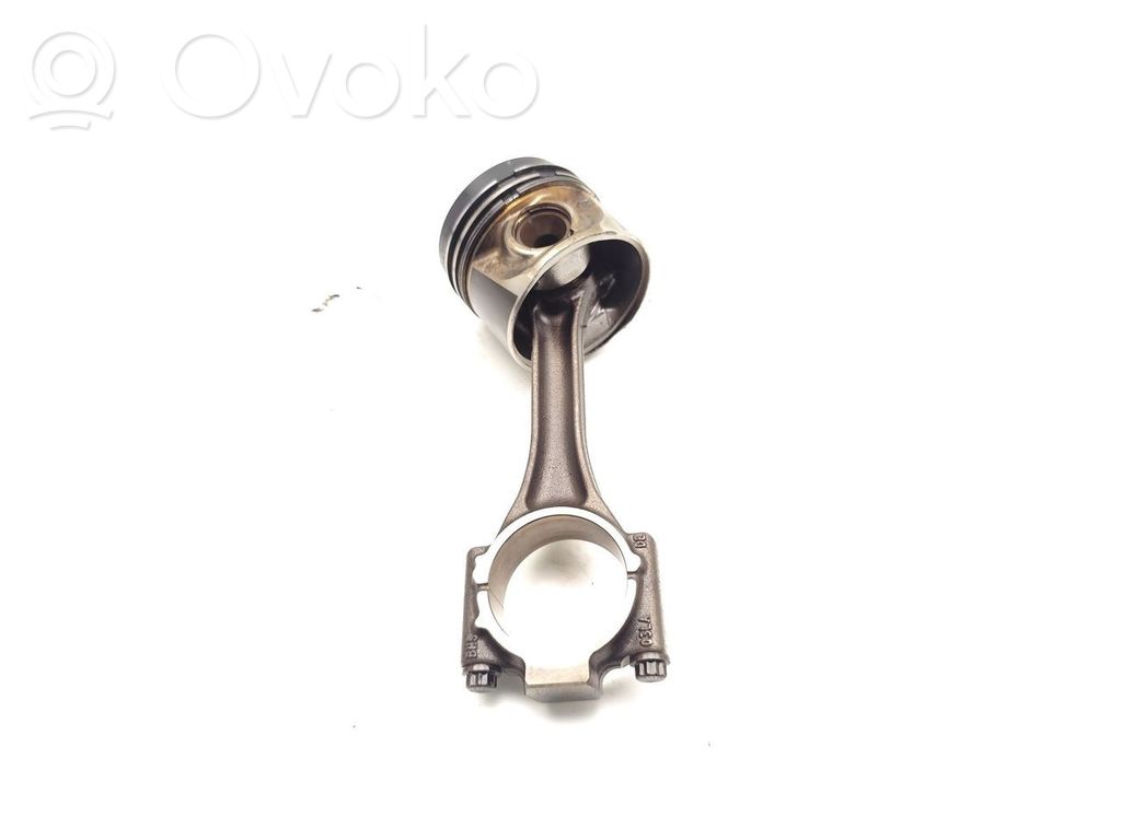 Skoda Fabia Mk2 (5J) Piston cu bielă 