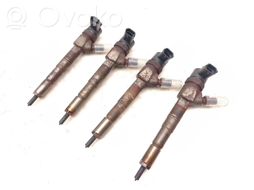 Opel Astra J Kit d'injecteurs de carburant 
