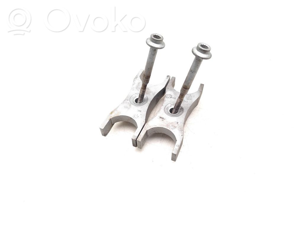 Audi A5 8T 8F Bridă fixare injector 