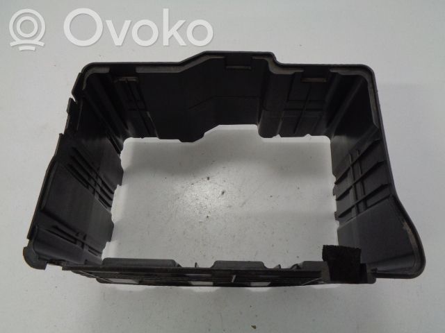 Renault Clio IV Akumuliatoriaus dėžė 