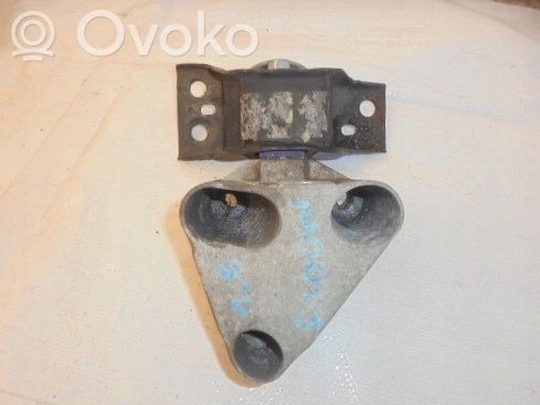 Renault Clio III Engine mount bracket 
