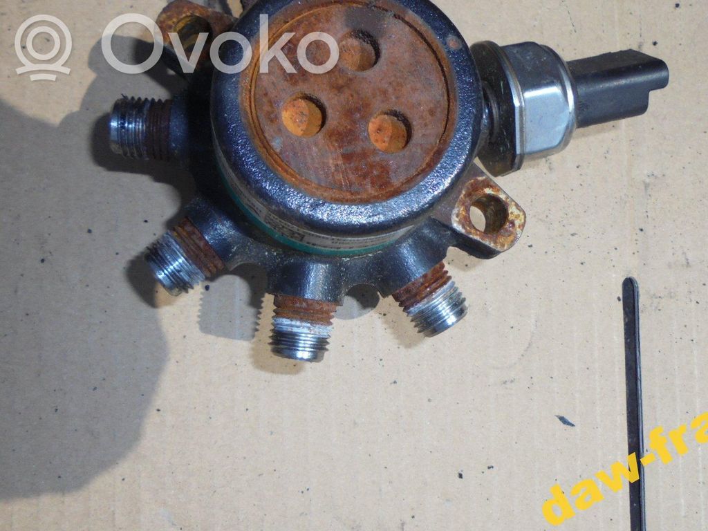 Renault Megane III Fuel distributor 