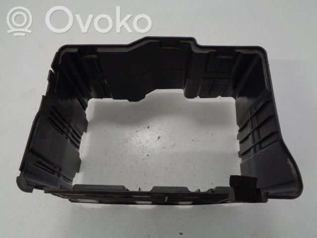 Renault Clio IV Akumuliatoriaus dėžė 
