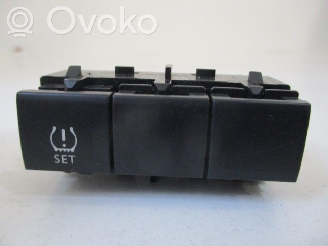 Peugeot 208 I Botón de reinicio del sistema TPMS 