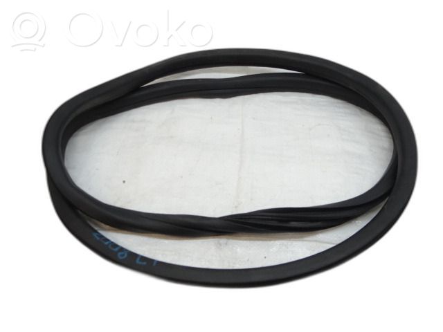 Peugeot 2008 I Rear door rubber seal (on body) 
