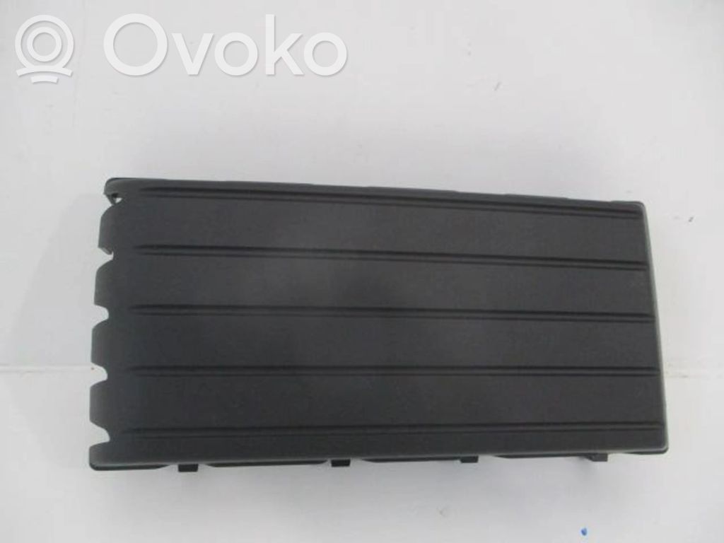 Peugeot 5008 Front tow hook cap/cover 