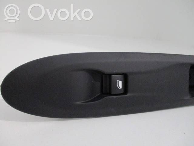 Electric window control switch   96638232XT