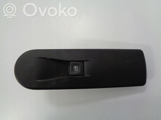 Renault Clio IV Electric window control switch 