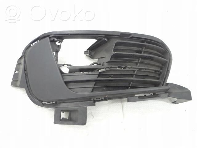 Peugeot 308 Moldura/rejilla de la luz antiniebla delantera 