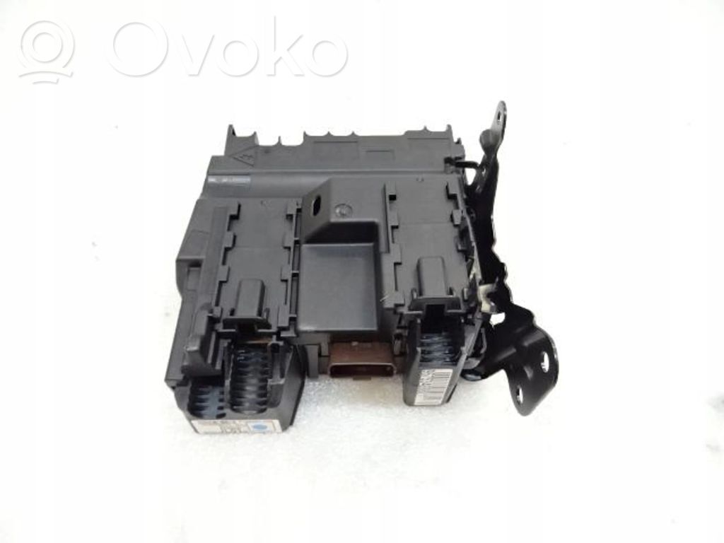 Peugeot 3008 II Convertor tensiune/modul convertizor 
