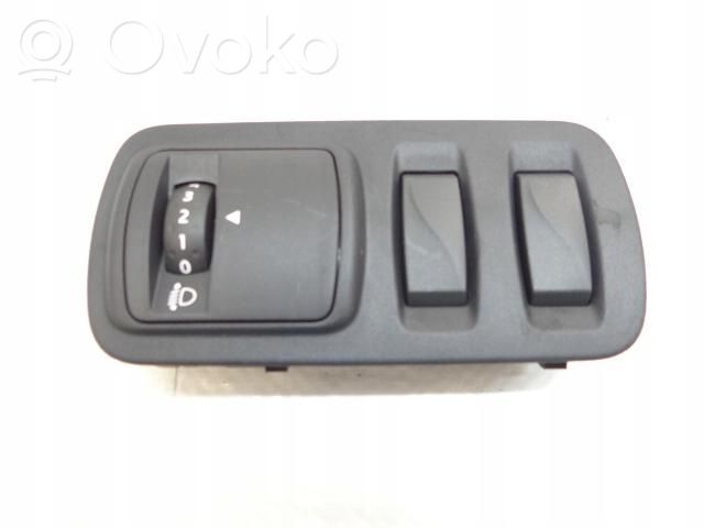 Renault Kadjar Headlight level height control switch 