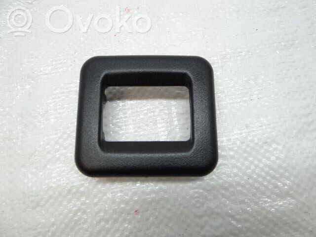 Citroen C3 Отделка центрального громкоговорителя 