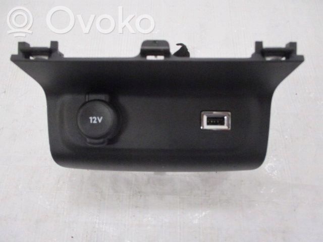 12 V Socket (front)   9829485677