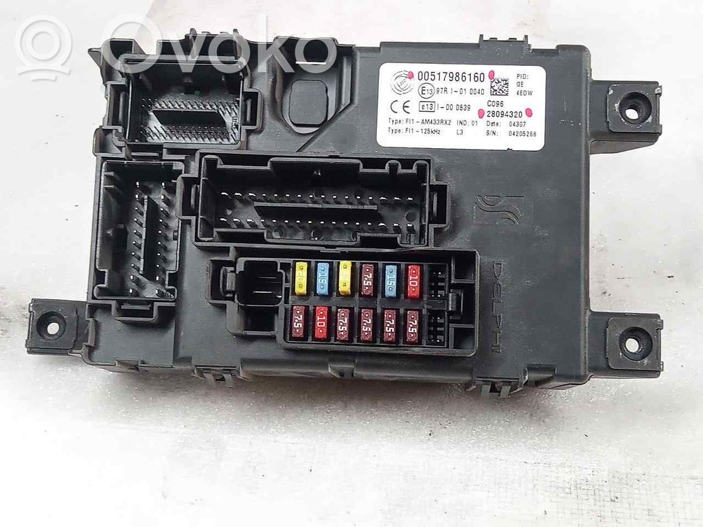Módulo de fusible   00517986160