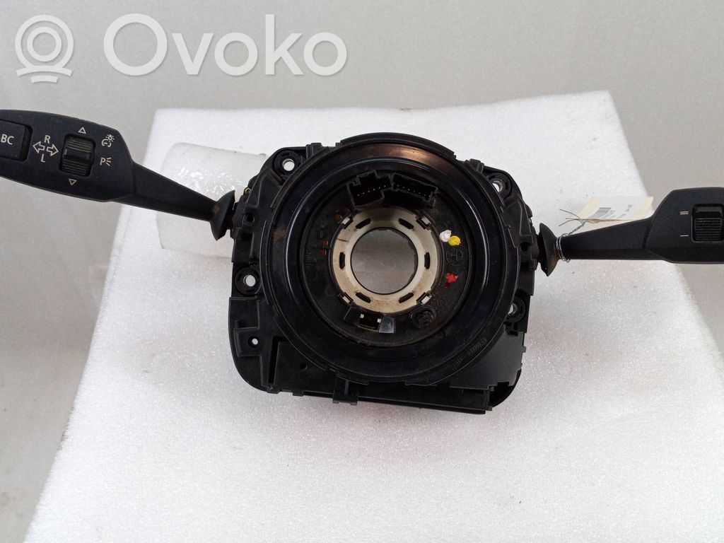 Multifunctional control switch/knob   6965288