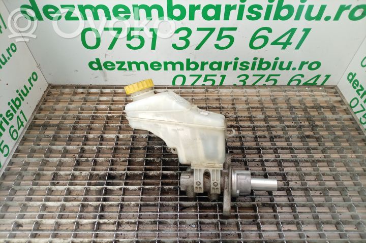 Brake fluid reservoir