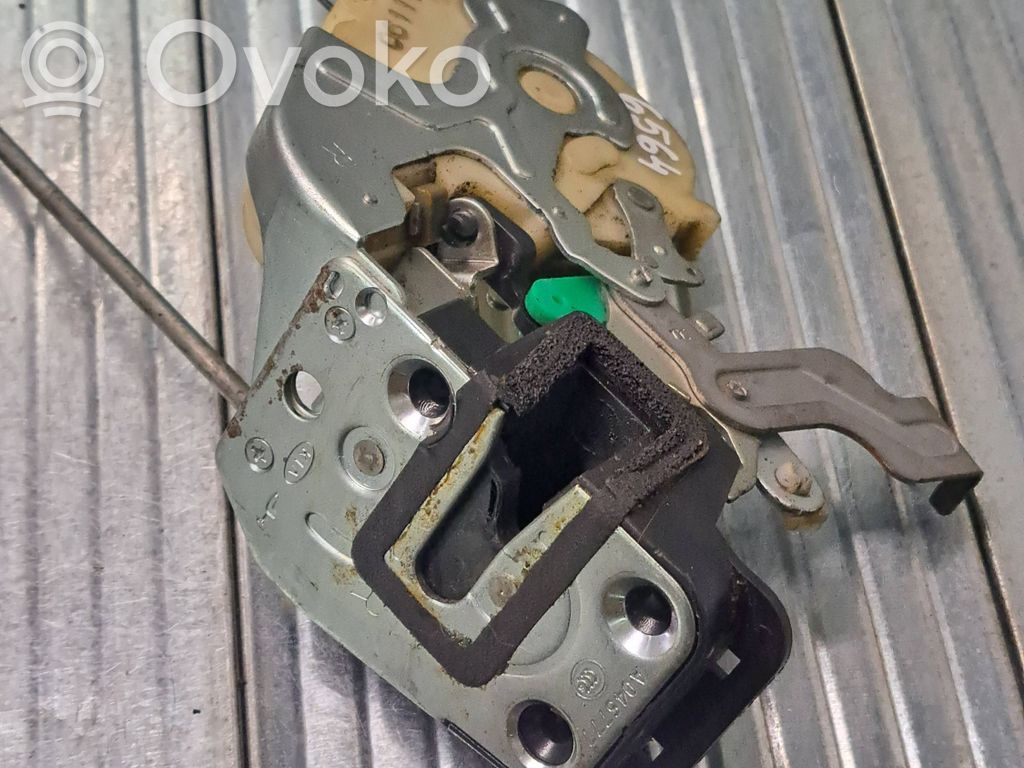 KIA Sorento Zamek drzwi przednich 