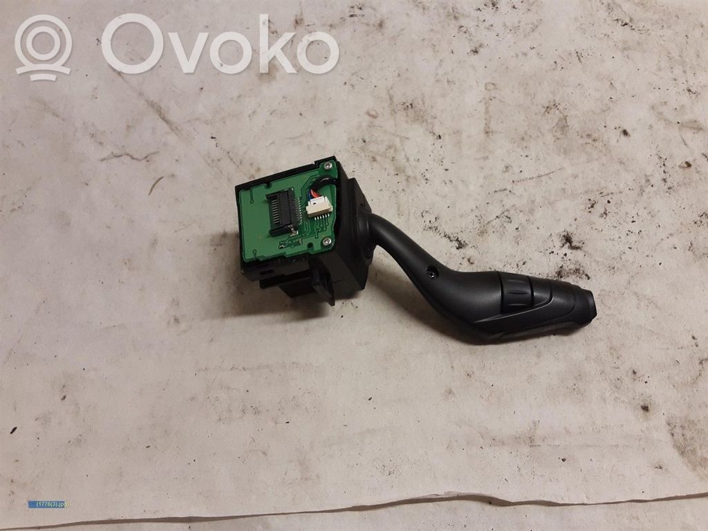 Ford Focus Commodo d'essuie-glace 