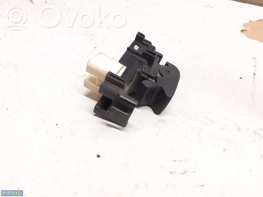 Electric window control switch   1928292