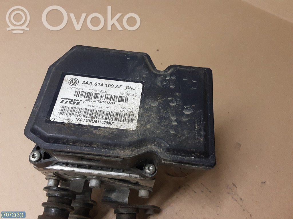 Volkswagen PASSAT B7 Bomba de ABS 