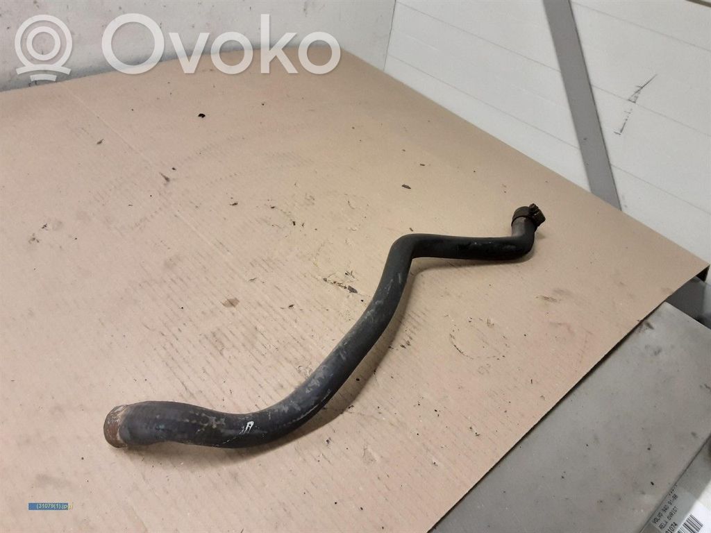 Engine coolant pipe/hose