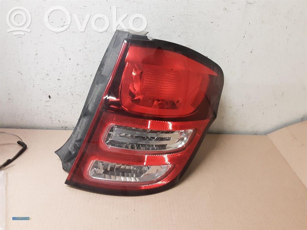 Volkswagen PASSAT B7 Rear/tail lights 