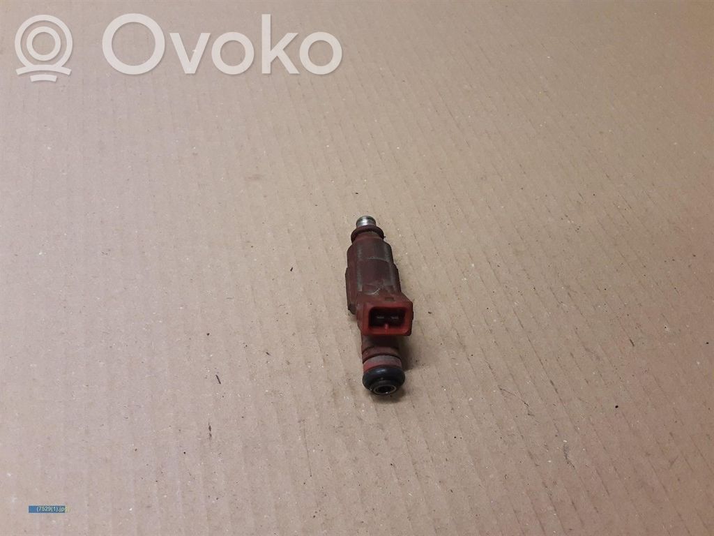 Volvo S70  V70  V70 XC Wtryskiwacz paliwa 