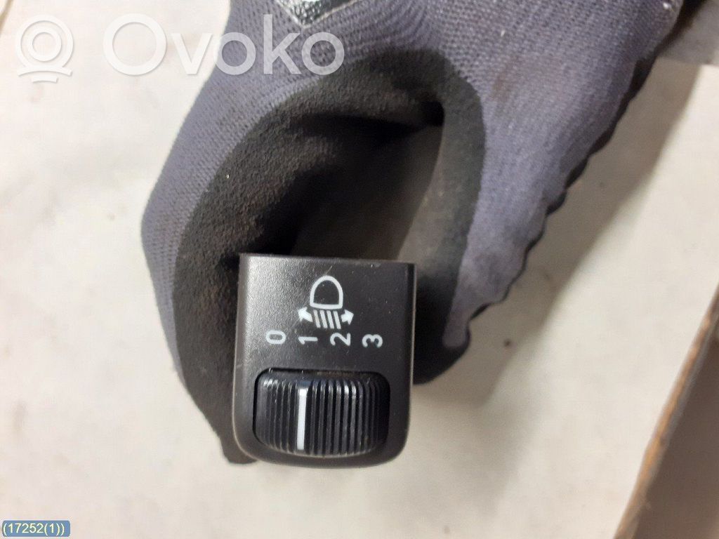 Panel lighting control switch   5471073