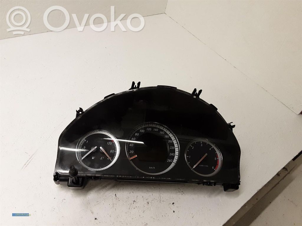 Mercedes-Benz C W204 Licznik / Prędkościomierz 