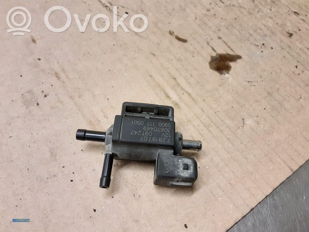 Vacuum valve   72819707