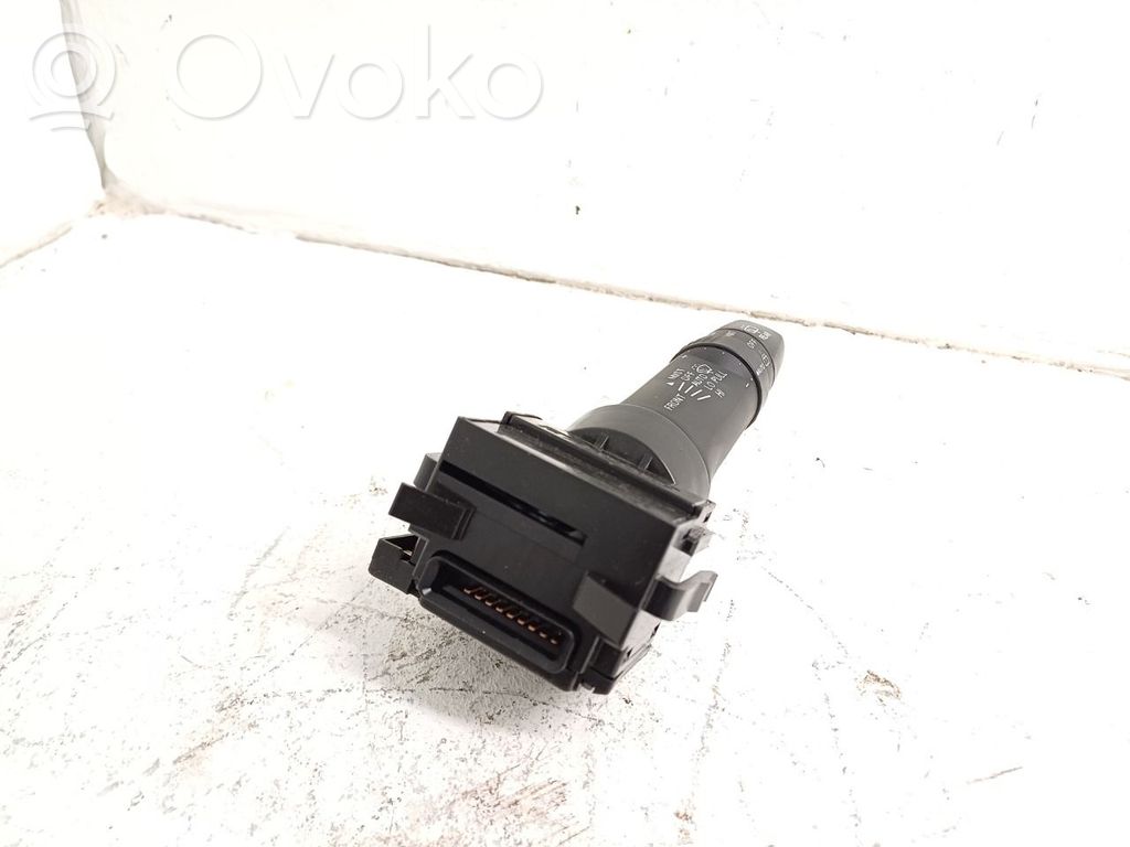 Commodo d'essuie-glace   8612A031,17G688