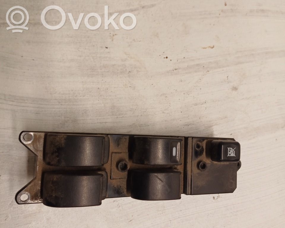 Mitsubishi L200 Electric window control switch 