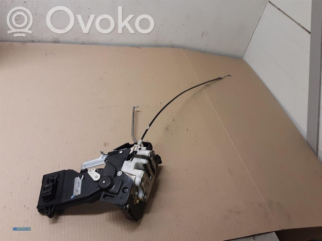 Mazda 6 Priekšpusē slēdzene 