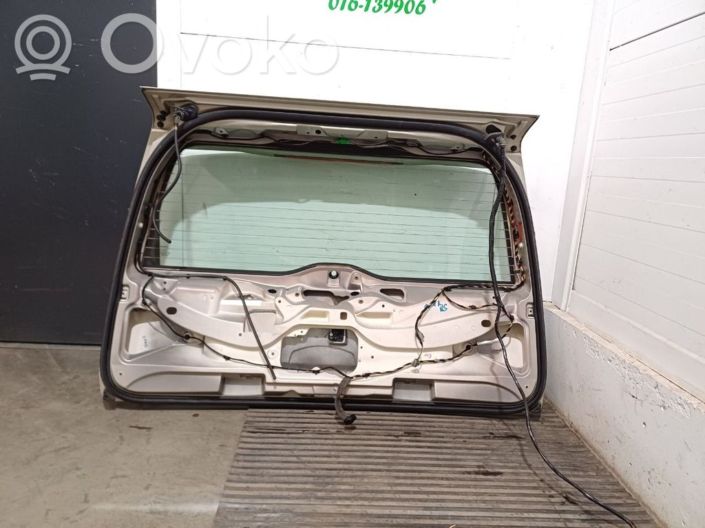 Volvo XC70 Puerta del maletero/compartimento de carga 