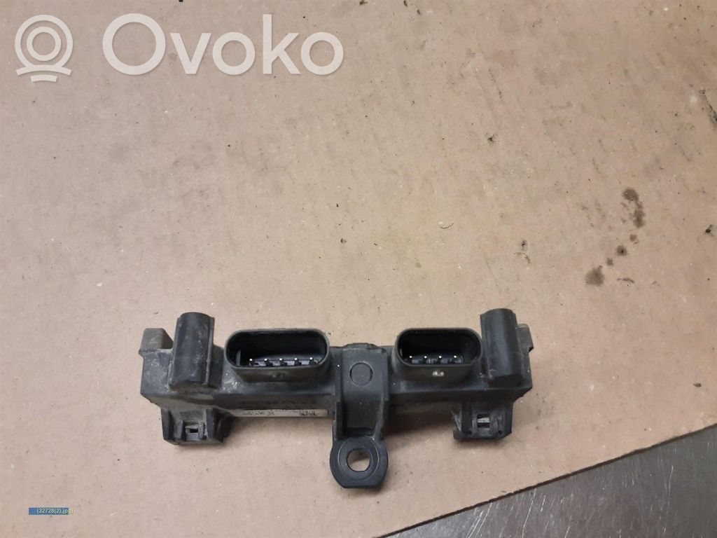 Tailgate/trunk control unit/module   3AA962243