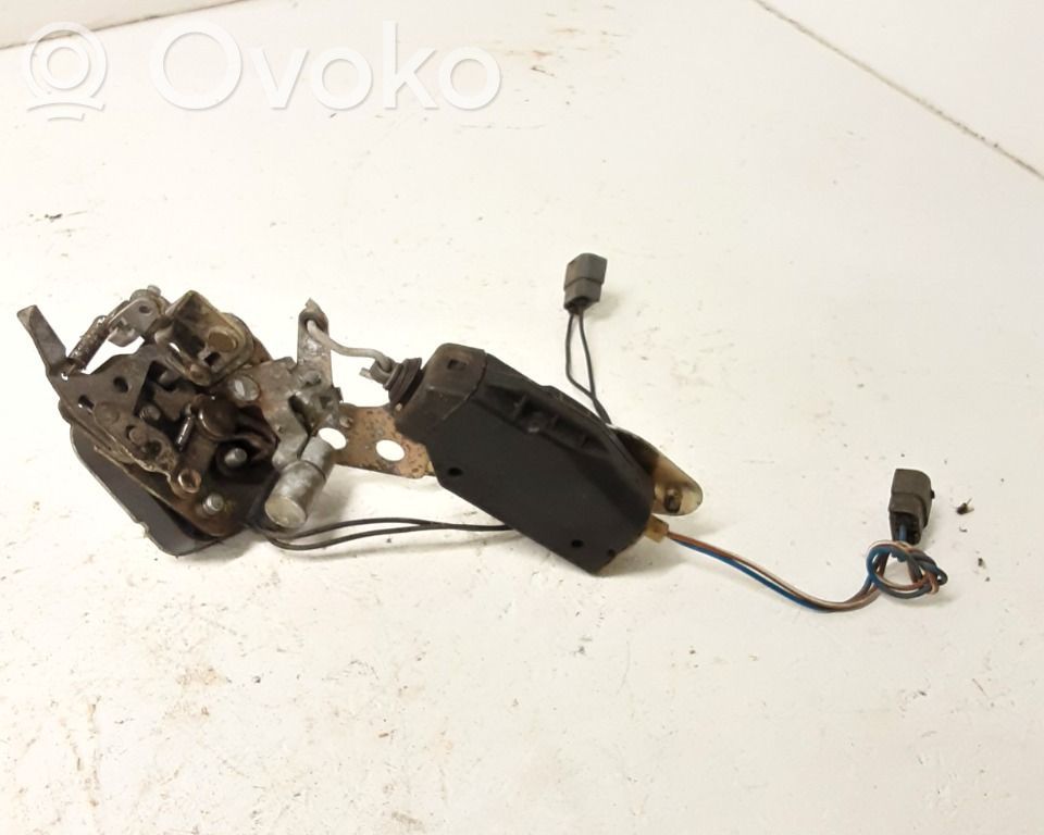 Saab 9000 CS Rear door lock 