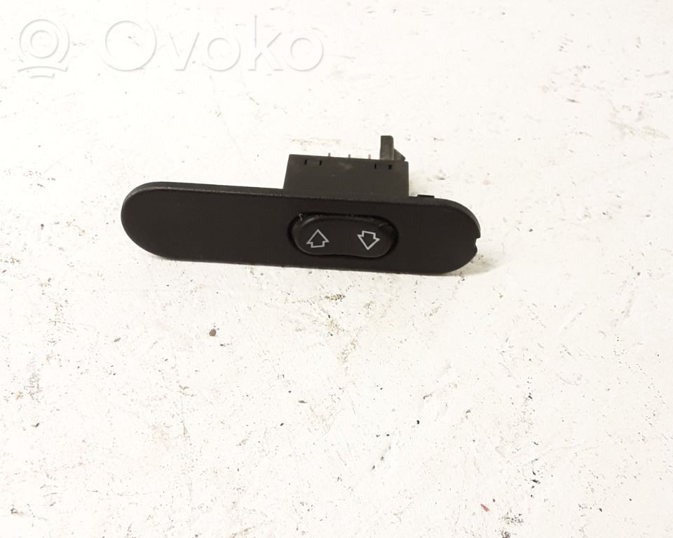Electric window control switch   4519138,4519138