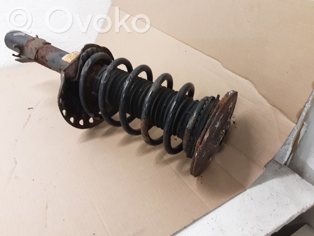 Volvo V70 Amortyzator osi przedniej ze sprężyną 