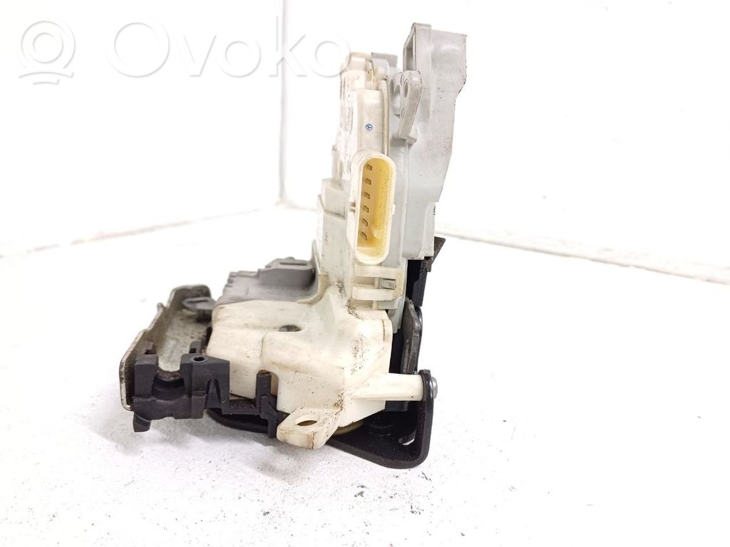Audi A4 S4 B8 8K Zamek drzwi przednich 