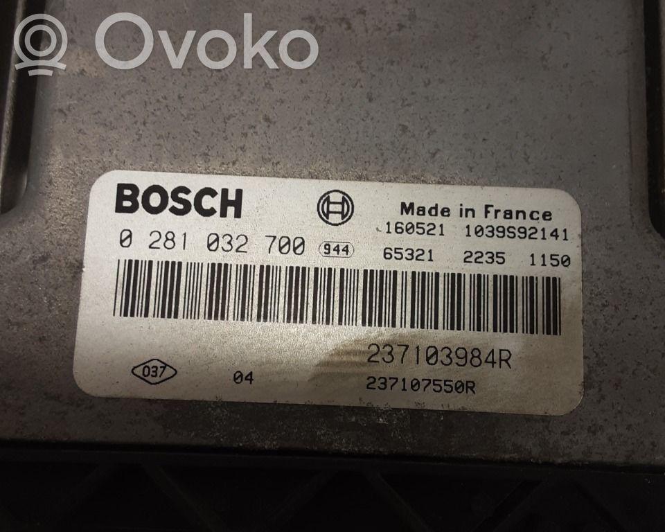 Opel Vivaro Injection control unit/module 