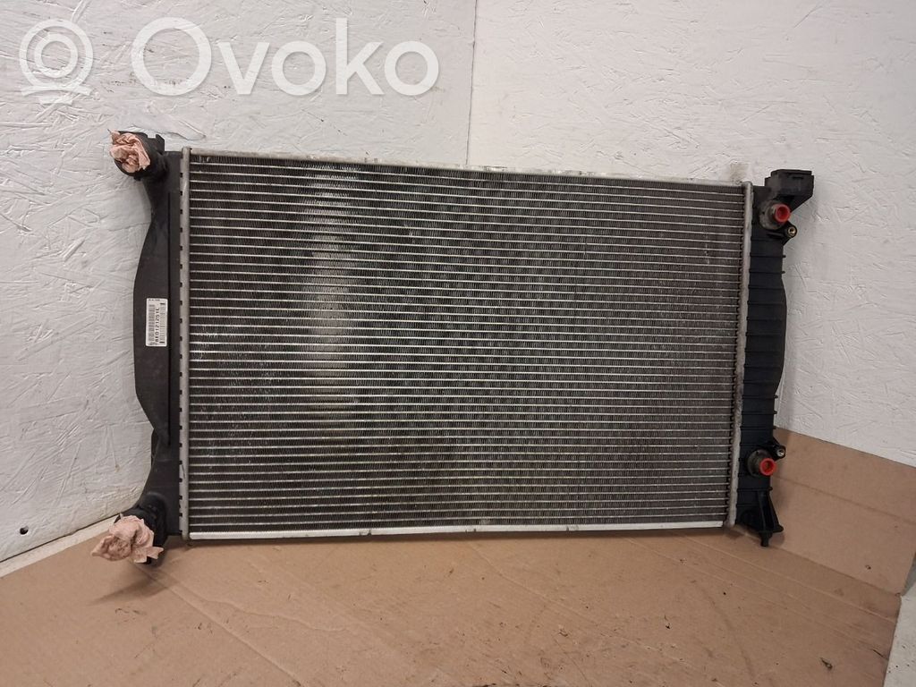 Audi A4 S4 B7 8E 8H Aušinimo skysčio radiatorius 
