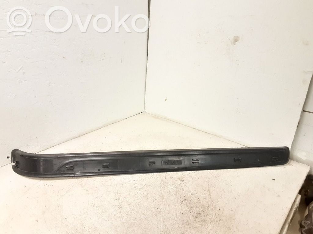 BMW 3 E92 E93 Priekinio slenksčio apdaila (vidinė) 