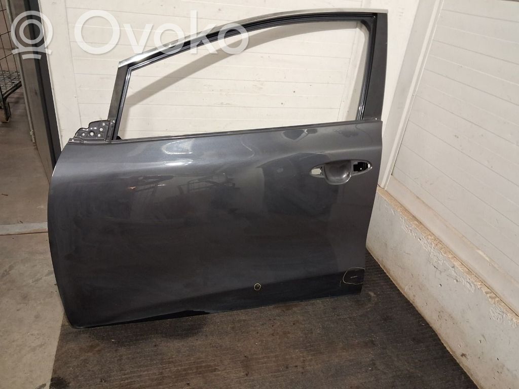 KIA Ceed Front door 