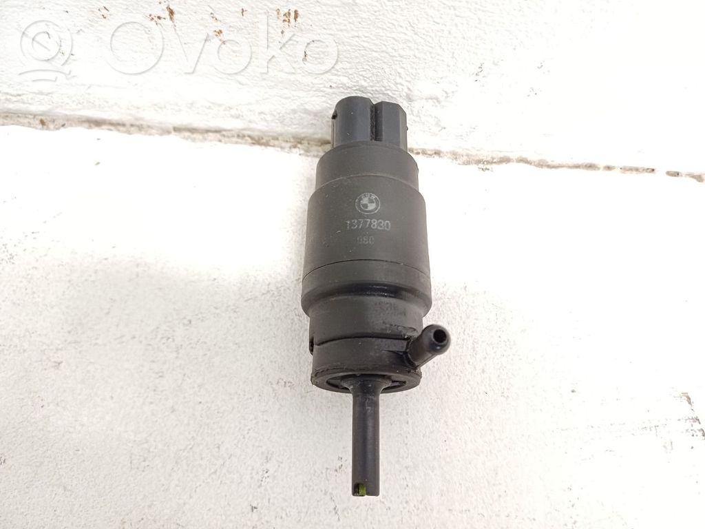 Windscreen/windshield washer pump   61661377830,1377830,1377830