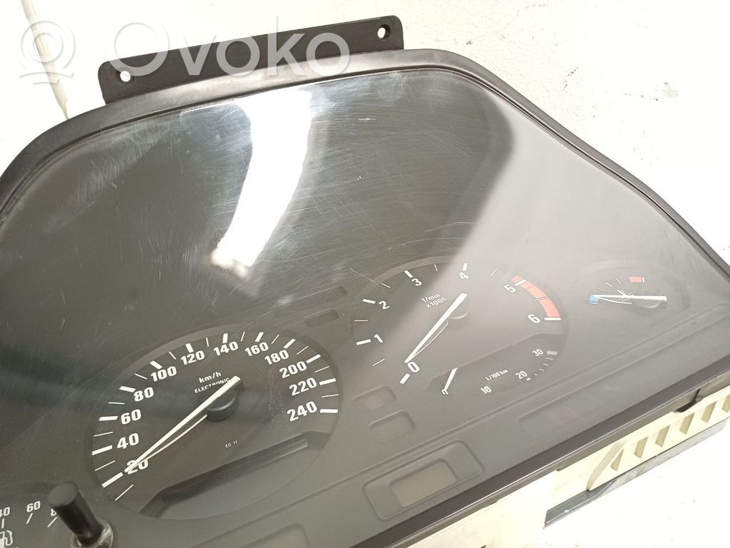 BMW 5 E34 Speedometer (instrument cluster) 