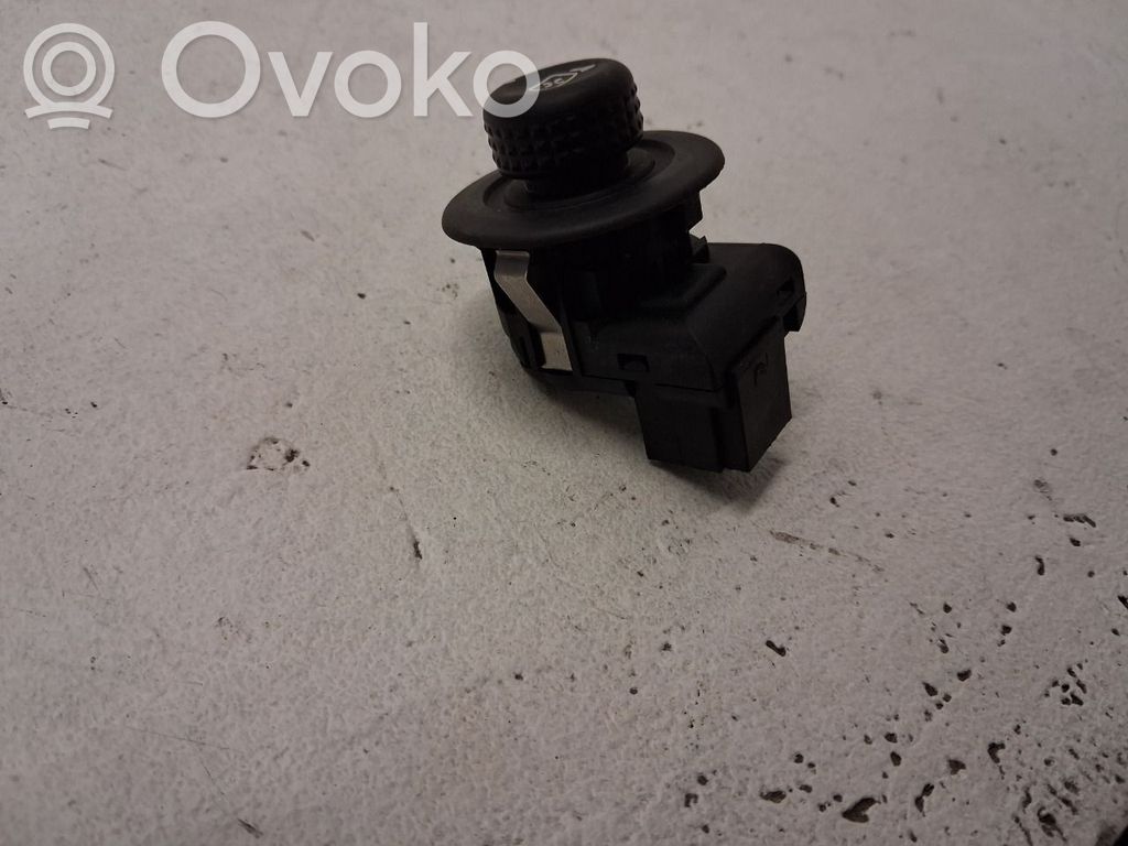 Przycisk regulacji lusterek bocznych   8F9Z17B676A,8F9T17B676AA,140130ACD