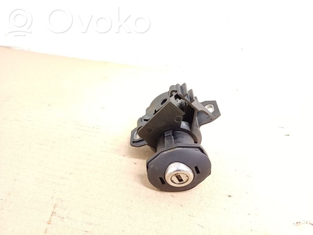 BMW 3 E90 E91 Front door lock (next to the handle) 