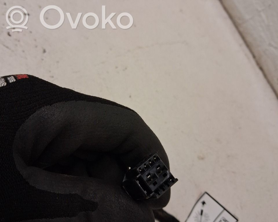 Volvo XC90 Tailgate strut 