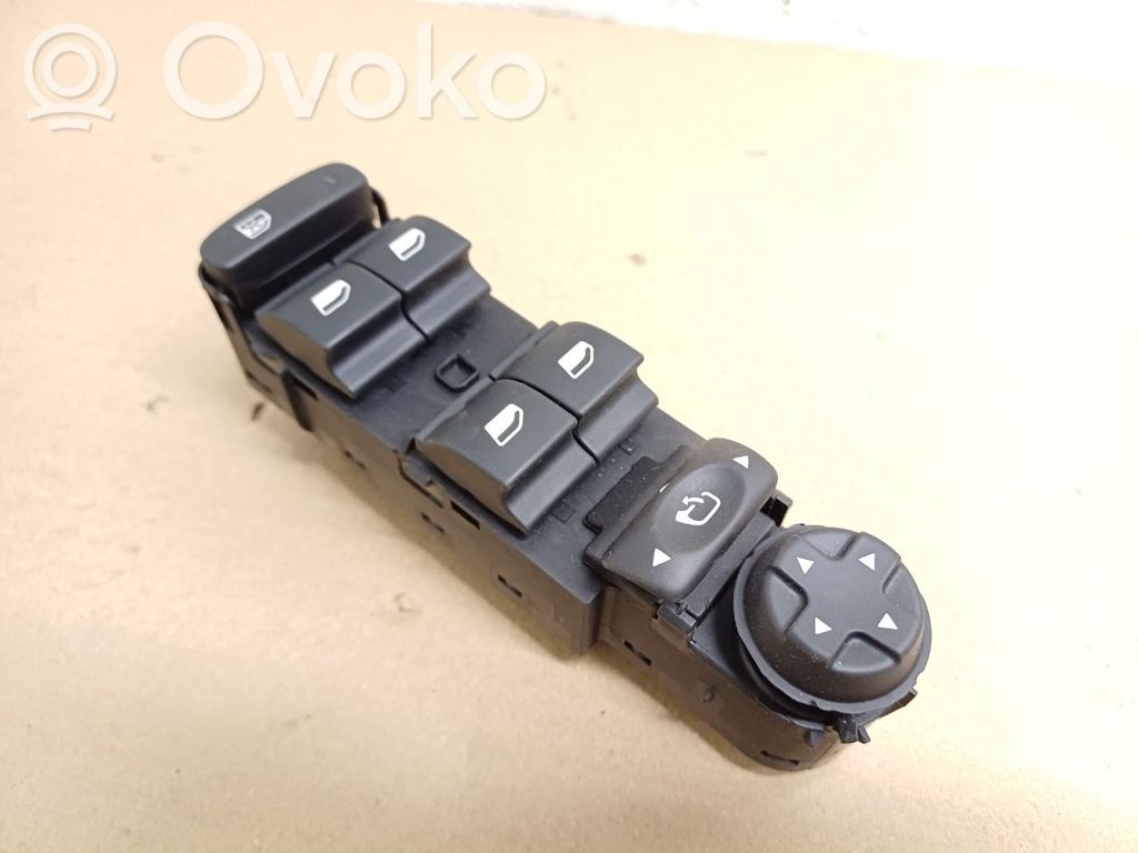Citroen C4 II Electric window control switch 